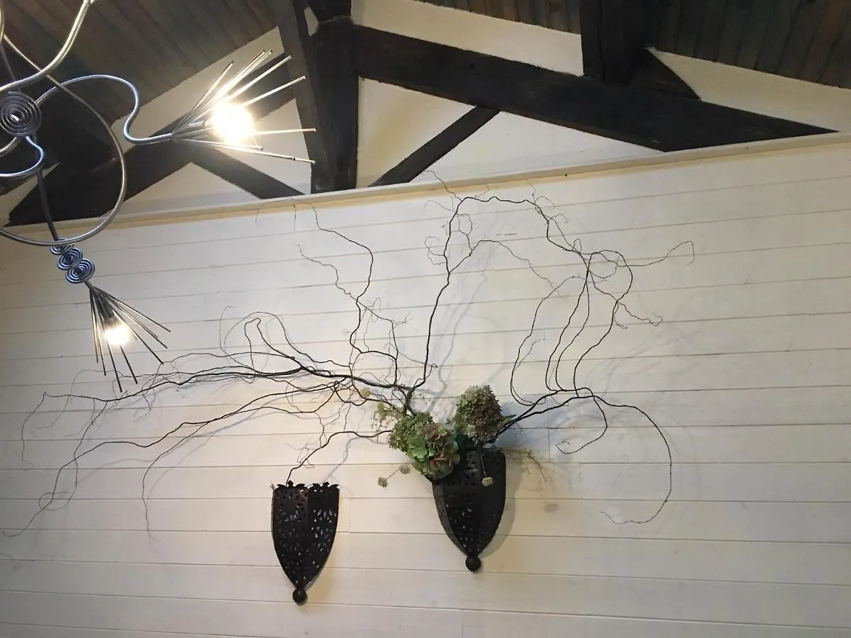 Les Ateliers D'Art Bed & Breakfast Roanne
