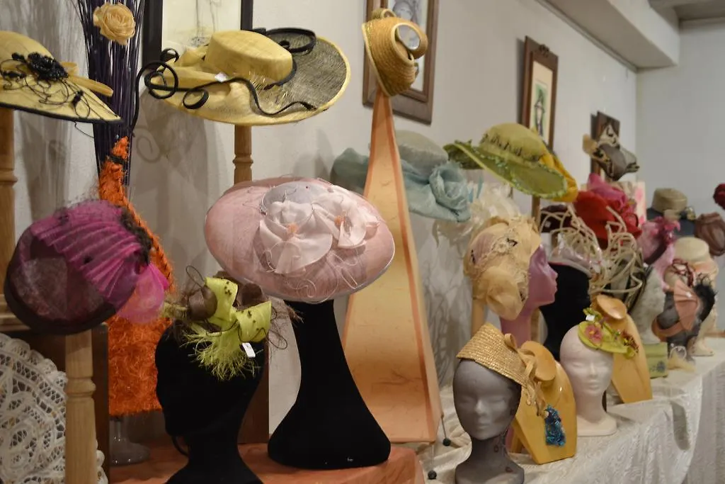 Les Ateliers D'Art Bed & Breakfast Roanne